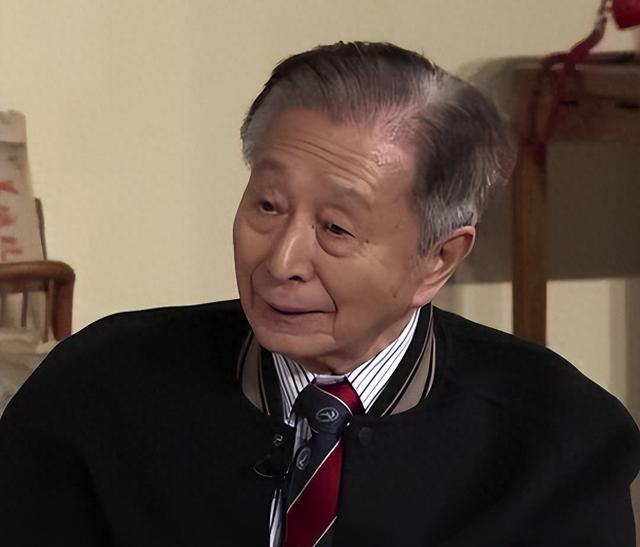 86岁“铁嗓”宋世雄现状：居北京老到认不出，儿女成才后都在国外