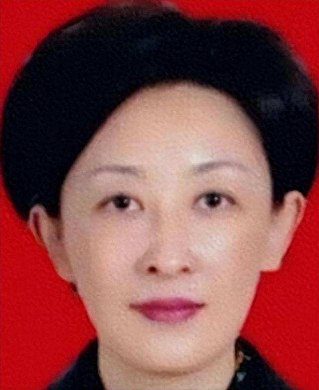 又揪出来一个巨贪，金额高达9.7亿，首富夫人郝斌跨境逃亡失败了