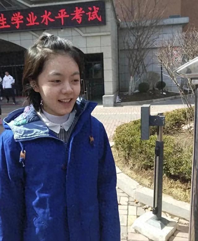 谁能预料到，当年这个其貌不扬的普通女孩	，将来会红遍大江南北