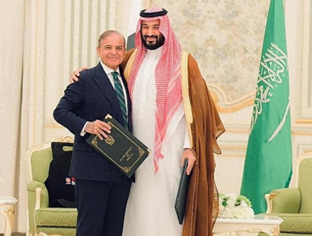 沙特与巴基斯坦签下生死协议，撑起核保护伞？以军还会横行无忌吗