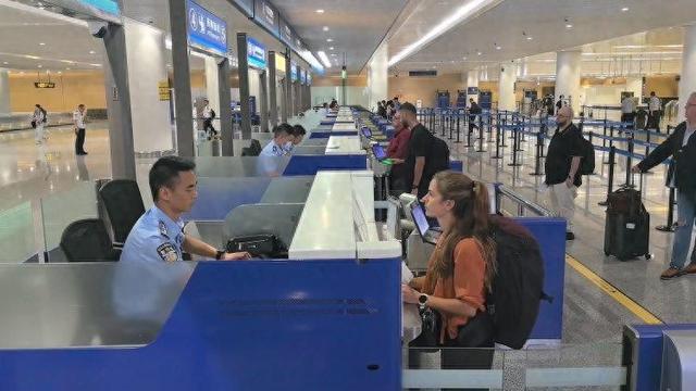 暑运重庆口岸出入境流量大涨 出境前三位：泰国、马来西亚、日本