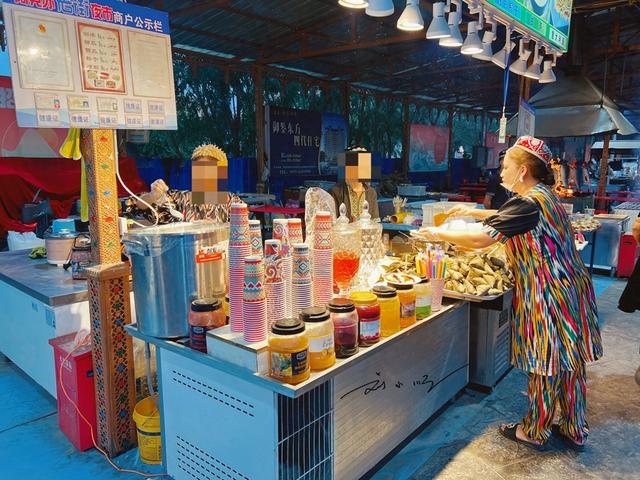 新疆阿克苏“最热闹”夜市：人气特别旺，为何游客感觉名不副实？