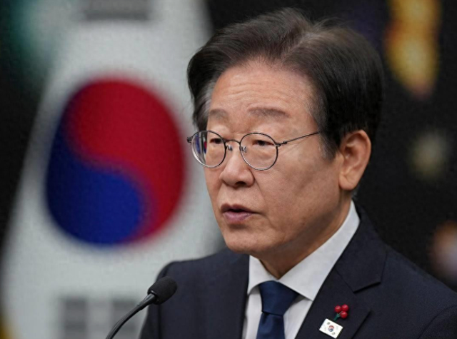 韩国爆发反华集会，李在明却不吭一声，中方直接一句话让韩方失算