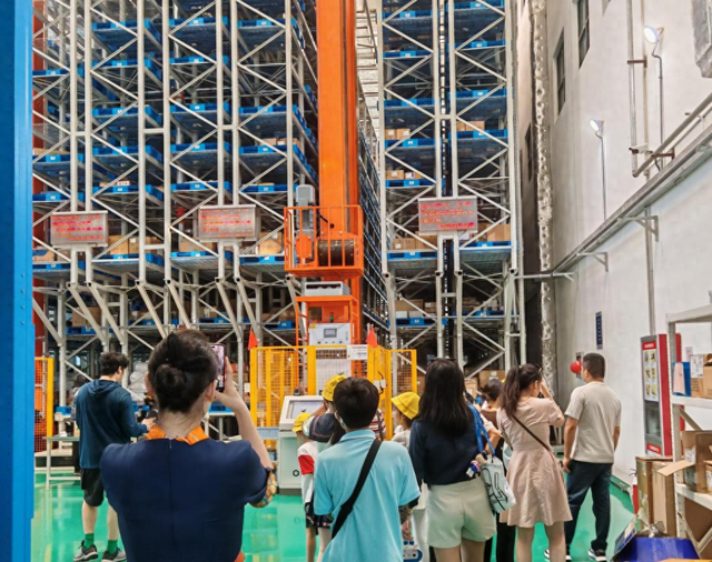 青岛航空助力！8个地贫家庭来青开启公益研学之旅