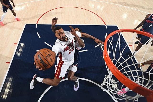 死神vs火影沃特水最新版下载（NBA战旧主之日鲍威尔送快船主场首败）