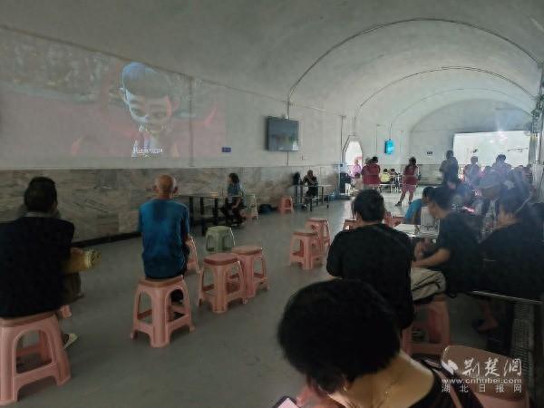 19℃的星空影院，西厂口社区创新打造“光影纳凉”文化空间