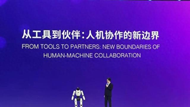 智元稚晖君发布“灵渠OS”开源计划，自研大模型获SAIL之星奖