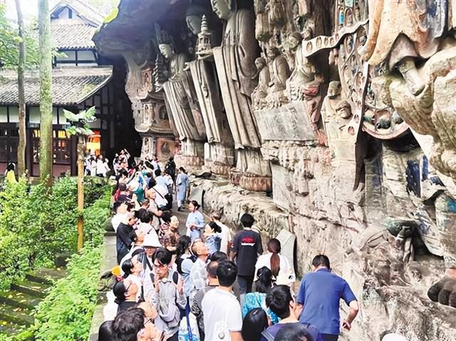 欢乐过佳节 同祝祖国好｜“新韵重庆”：解锁新风景 喜迎八方客