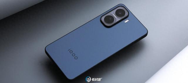 甜点配置，iQOO Neo11评测：2599元起的2K屏骁龙8E+7500mAh电池