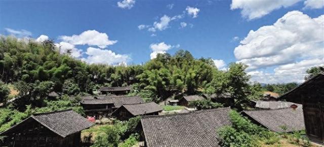 “土家第一村”双凤村的转身——从深山秘境到文旅热土