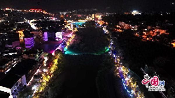 张家界武陵源：索溪河畔“NightWalk”受青睐