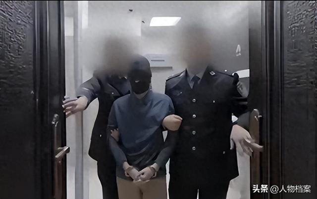 九三阅兵前夕，6名间谍落网！带1448份机密出逃，泄露尖端武器