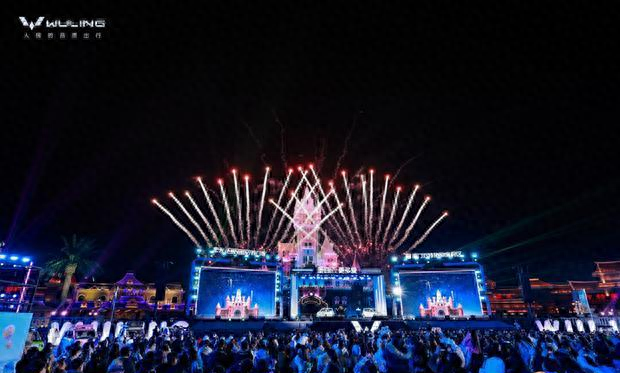 开电车的游戏下载地址（人民的品质出行 宏光MINIEV四门版开启代步车20时代）