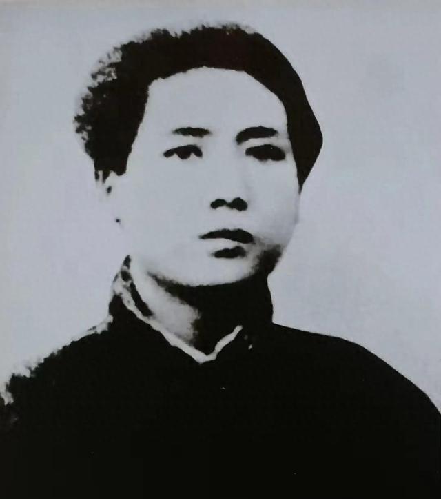 李大钊、陈独秀为什么只是党的创始人，而毛泽东能成为党的缔造者