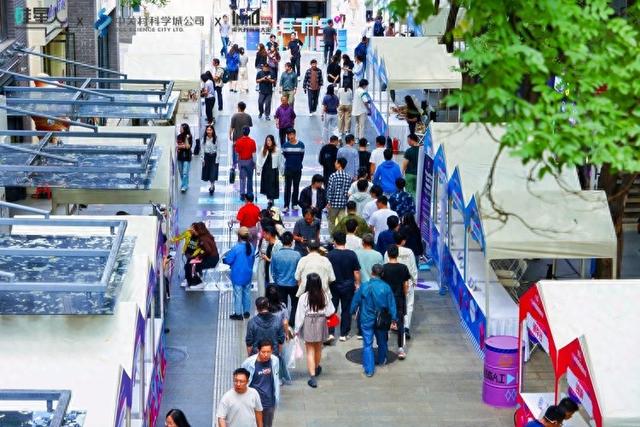 与其隔空喊话，不如当面对决！2025 AI风暴中心，邀你现场见证