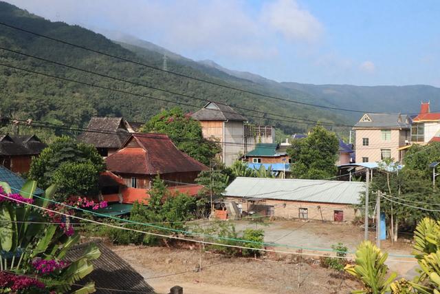 云南边境神秘村落，住在国际河畔，哈尼族阿克老寨