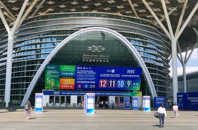iBEN X300智能搬运机器人闪耀IOTE 2025，圈粉中外客户