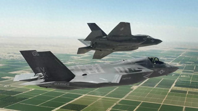 现场直击！普京冒险赴约，美军F-35战机已就位，谈判还是鸿门宴？