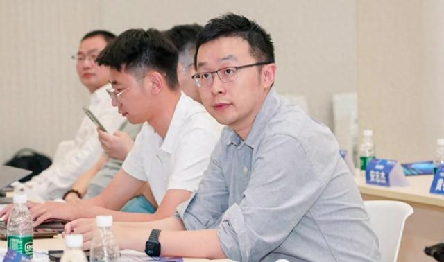 人形机器人运动会上投资人跨界解说，有这些“金句”