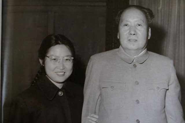 1996年，中央决定给李敏副军级待遇，她却说：父母是父母，我是我