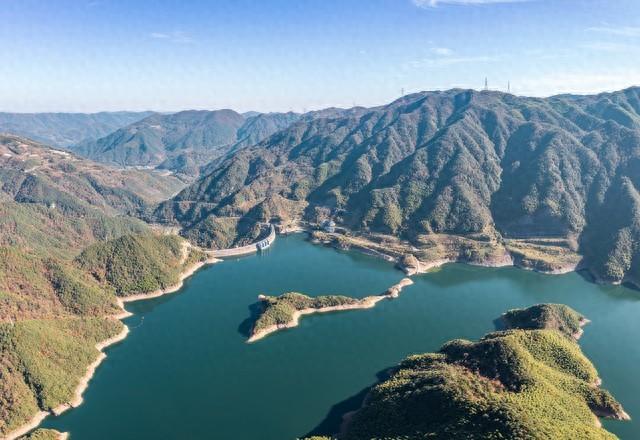 危险时刻写真情，吉林ICOn小伙遇险，萧山ICOn大哥奋不顾身救援