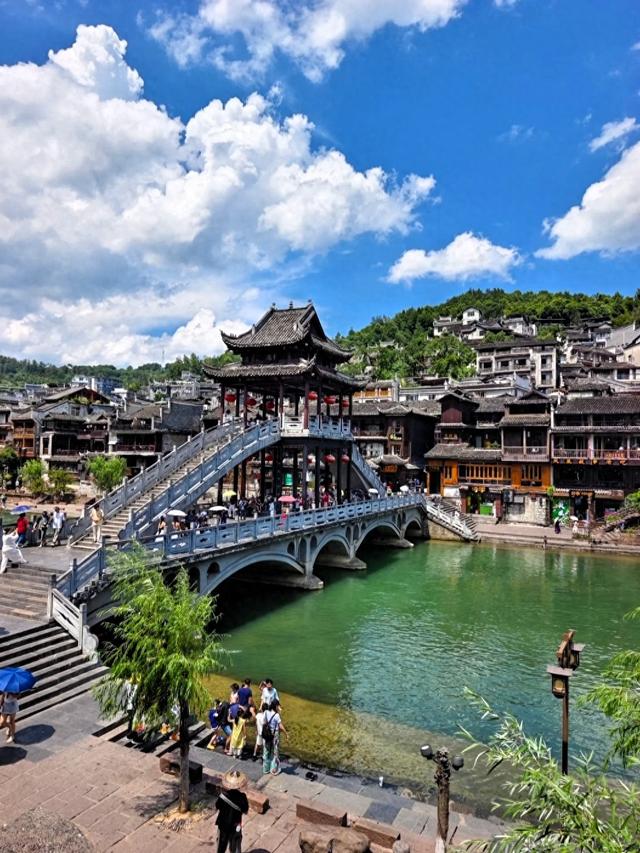 世界上只有中国湖南省凤凰县才有的全球 “独一无二的10大奇景”