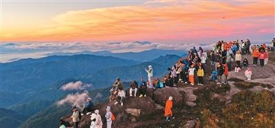 假日旅游“新”潮涌动（文旅新象）