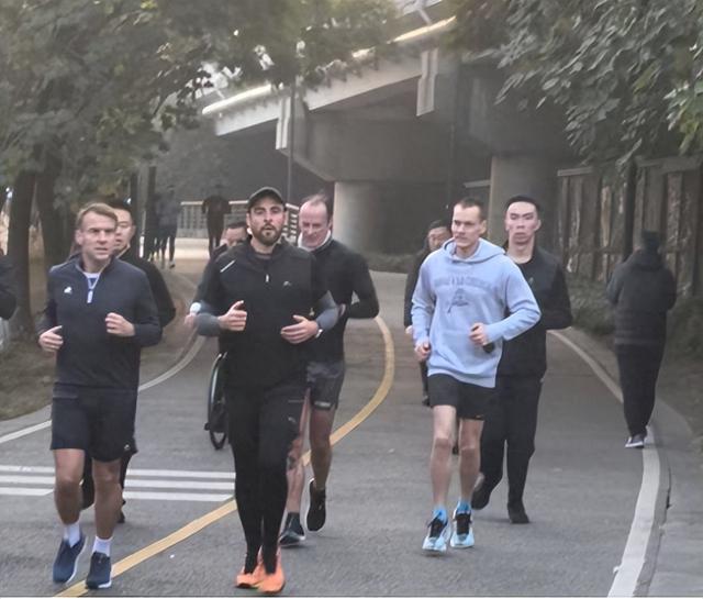 中法联合声明出了	，马克龙想要的三件东西，中国只给了两件