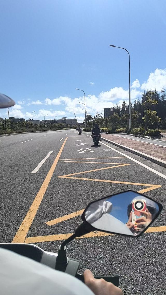 双节假期临近尾声，错峰出行游客：游玩体验好，出发前曾打过退堂鼓