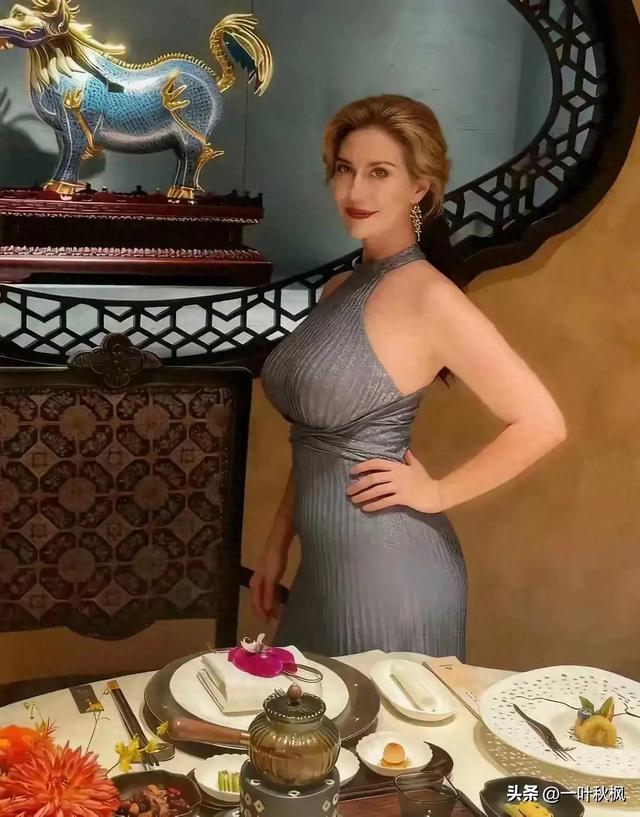 她这大体格身材，满分100分的话，你能最多打多少分