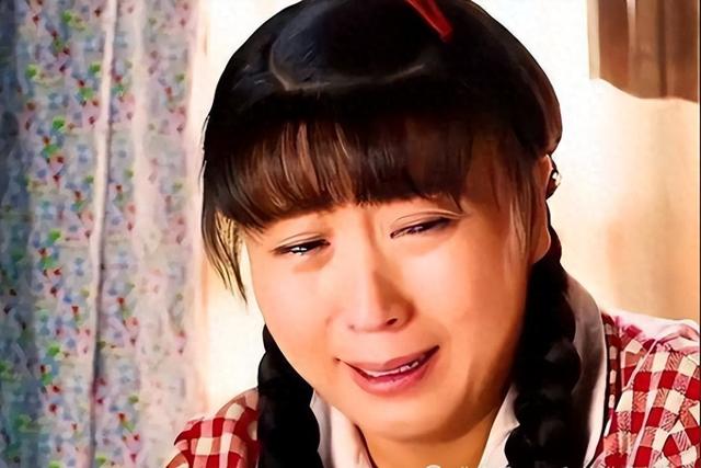 全都跑不掉！背人命债、逼儿媳吃剩饭，闫学晶露面后又牵出一大佬