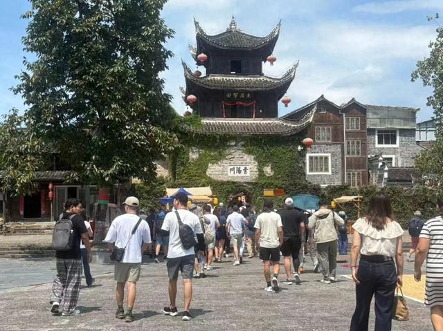 600年隆里古城迎来13国59位国际友人组团游