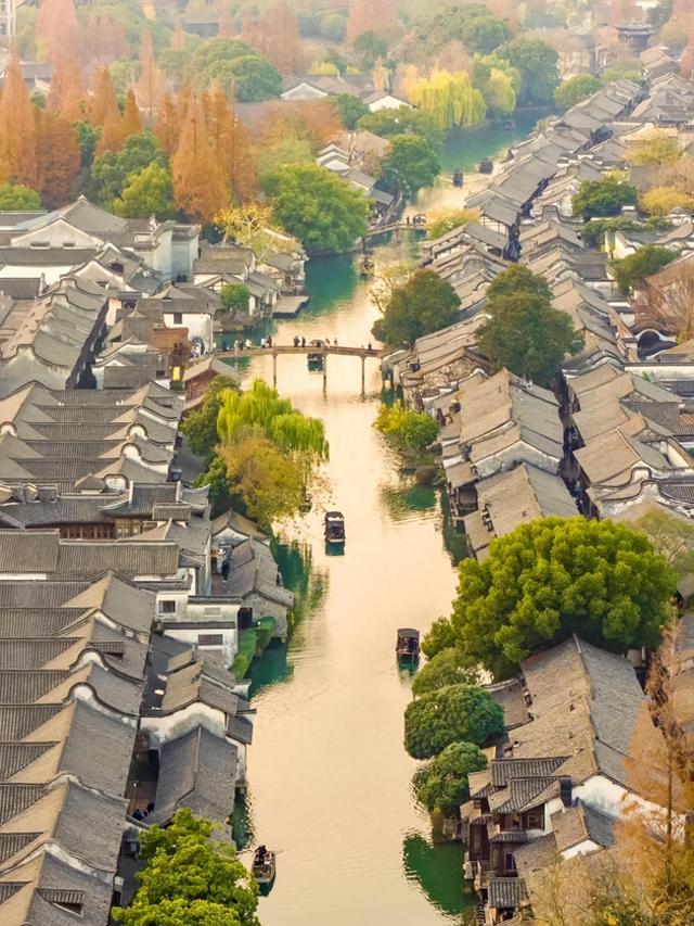 截至目前，浙江的中秋国庆假期旅游预订量同比去年增长52%