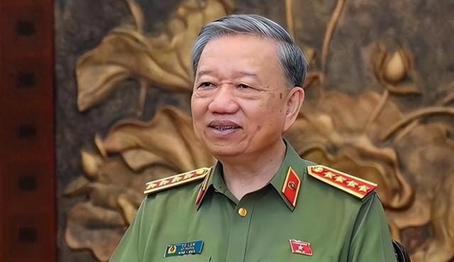 为庆祝大阅兵，越南每人发10万现金，要求4天内发齐，让民众受益