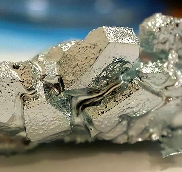 镓价飙升全球告急，中企打破技术壁垒，第4代半导体逆袭美欧军工