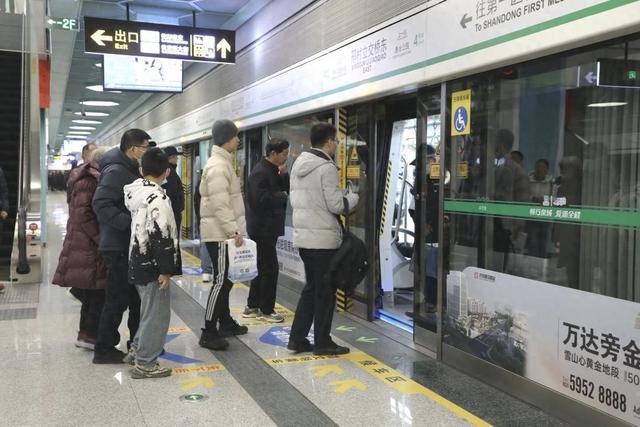 2026济南地铁漫游指南！坐地铁解锁全城吃喝玩乐，这篇全攻略收藏好