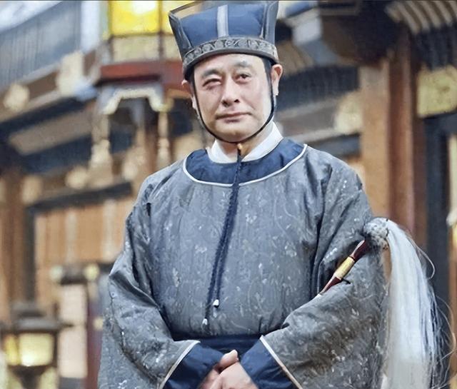 古代太监净身到底是割蛋还是割鸡？他们说话的声音真的是娘娘腔？