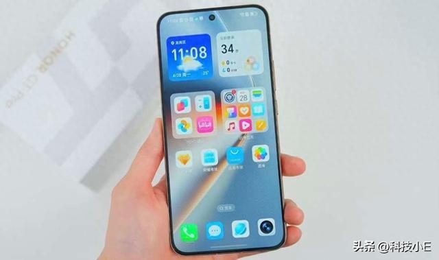 荣耀最具性价比的旗舰机，骁龙8至尊版+7200mAh，512GB国补后更香
