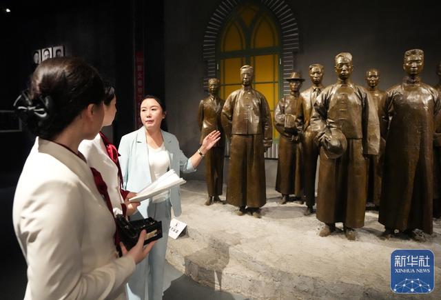 新华全媒+丨“九一八”历史博物馆讲解员石任华：用心讲历史