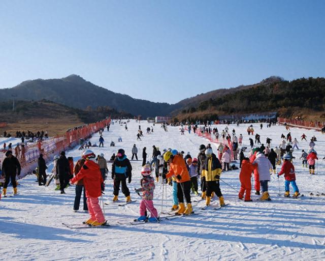 接待游客超7万人次！杨家山里“冰雪热”点亮春节文旅“新引擎”