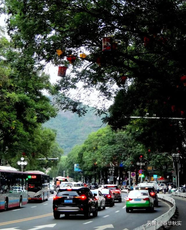 我是成都人，来承德避暑山庄玩，说几点体会。