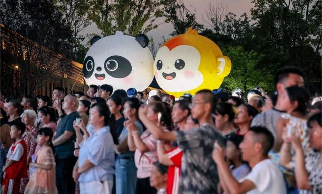 跟着世运游巴中 | 歌舞绘巴山蜀水，中外宾客醉享文化盛宴