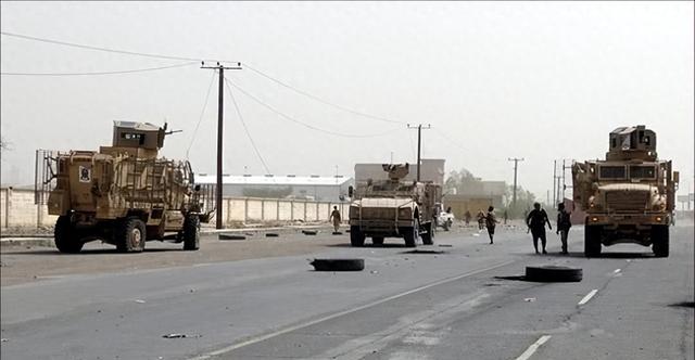 突发！沙特不宣而战猛烈轰炸，多款战机连续发射炸弹打破中东平静