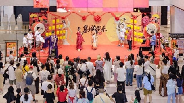 古风街区开设雅集，苏州河畔现烤汉堡，上海夏日还能这样玩