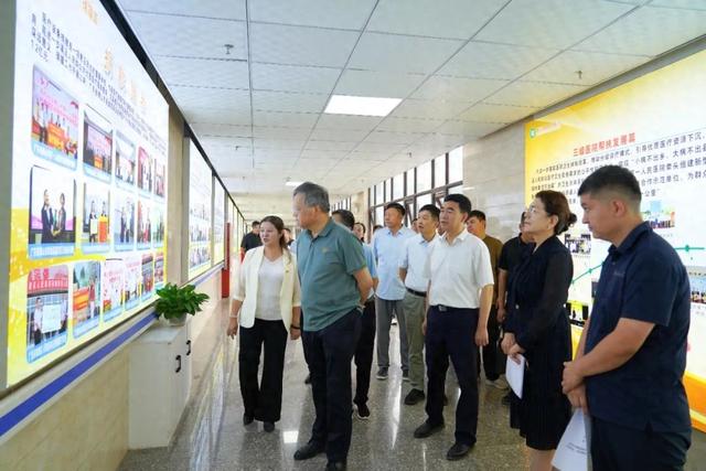 中国工程院院士专家新疆行帮扶调研组走进伽师 赋能高质量发展