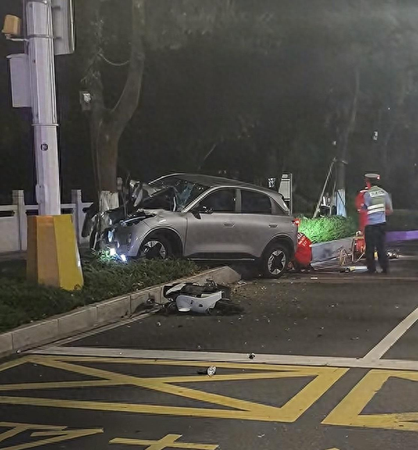 代驾开车致2人死亡，19岁死者原本9月开学将上大学，律师：代驾公司需承担赔偿责任，事后可向司机追偿
