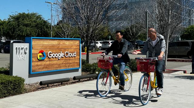 谷歌“通吃”AI