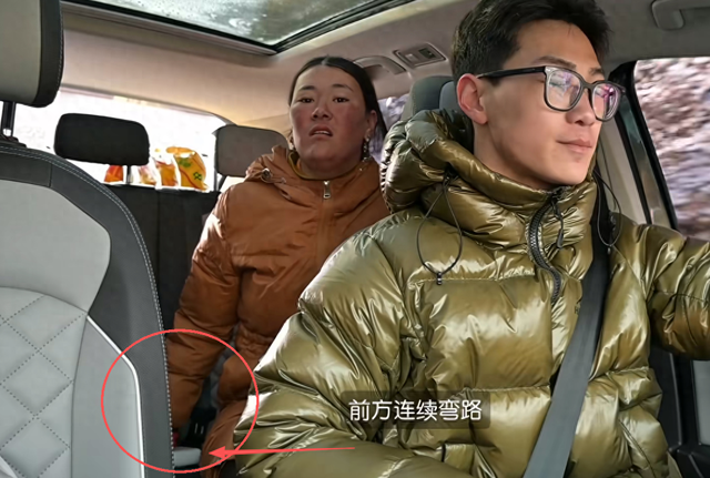 小伙自驾西藏被牧民求助，热心帮忙充电宝却被偷，录像拍下全过程