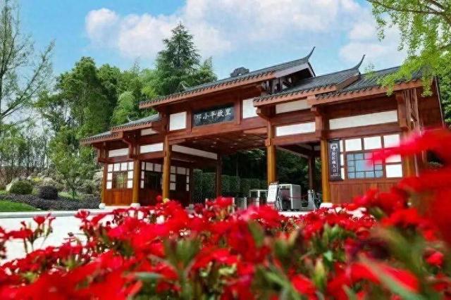 2025年华蓥山旅游文化节启幕 广安推出四条精品线路