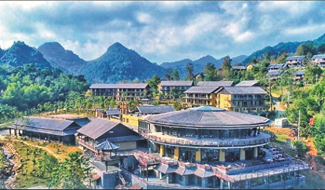 晶报特别报道 | 银发族在路上寻找自己的“诗和远方”